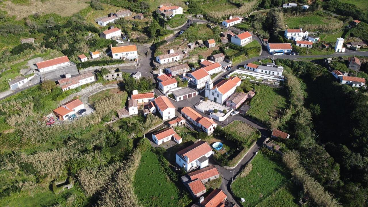 Alojamento Local M&I Lajes das Flores Exterior photo